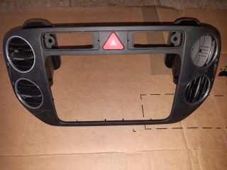 bontott VW GOLF PLUS Középkonzol Keret