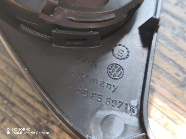 bontott VW GOLF PLUS Középkonzol Keret