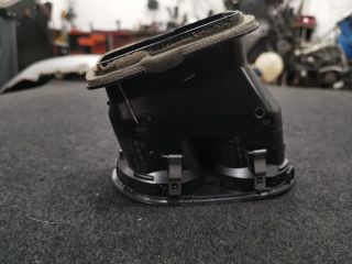 bontott VW GOLF PLUS Középső Bal Szellőző