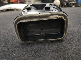 bontott VW GOLF PLUS Középső Bal Szellőző