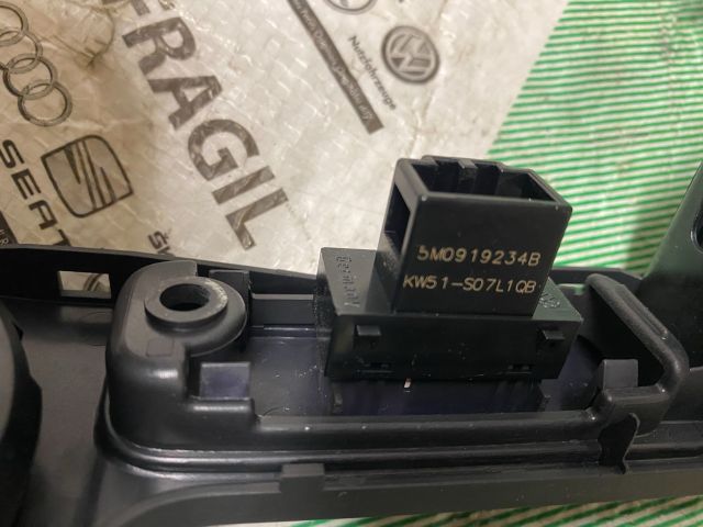 bontott VW GOLF PLUS Középső Szellőző