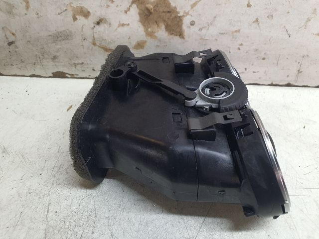 bontott VW GOLF PLUS Középső Szellőző