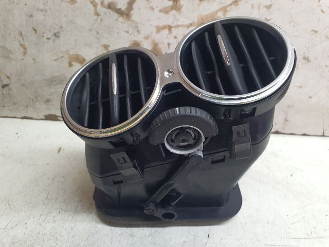 bontott VW GOLF PLUS Középső Szellőző