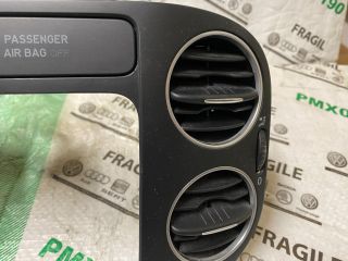 bontott VW GOLF PLUS Középső Szellőző