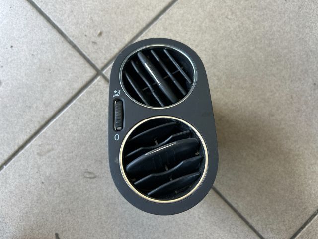 bontott VW GOLF PLUS Középső Szellőző