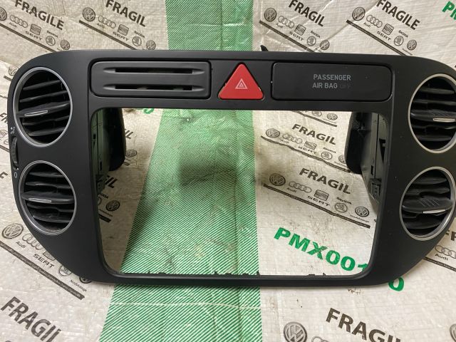 bontott VW GOLF PLUS Középső Szellőző