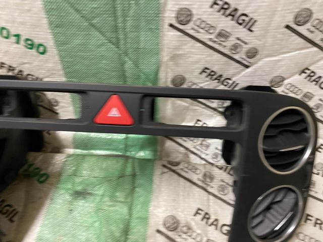 bontott VW GOLF PLUS Középső Szellőző