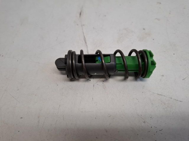 bontott VW GOLF PLUS Kuplung Pedál Rugó