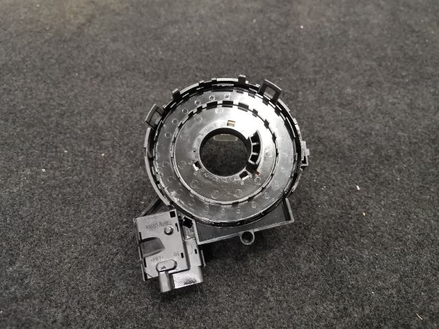 bontott VW GOLF PLUS Légzsák Átvezető Szalagkábel