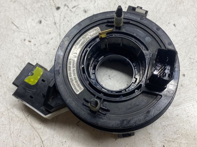 bontott VW GOLF PLUS Légzsák Átvezető Szalagkábel