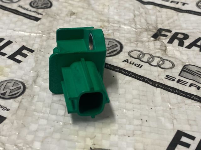 bontott VW GOLF PLUS Légzsák Indító Modul Oldallégzsák