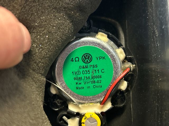 bontott VW GOLF PLUS Magassugárzó Hangszóró