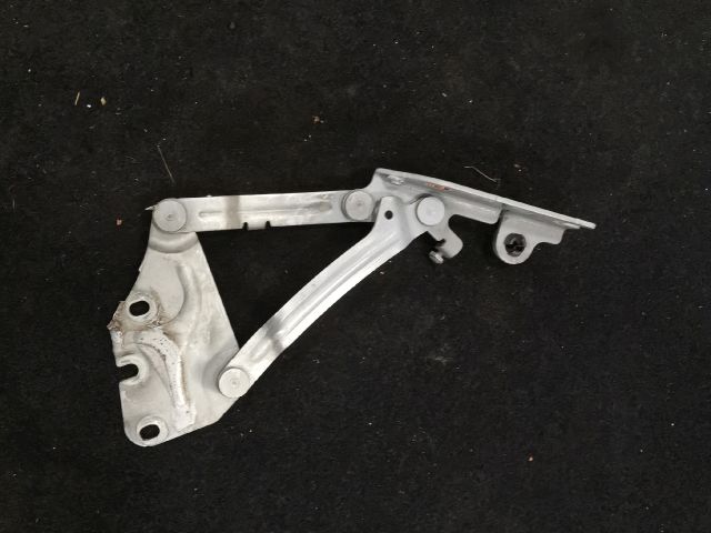 bontott VW GOLF PLUS Motorháztető Bal Zsanér