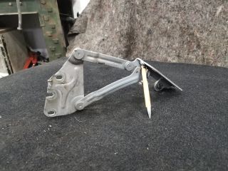 bontott VW GOLF PLUS Motorháztető Bal Zsanér