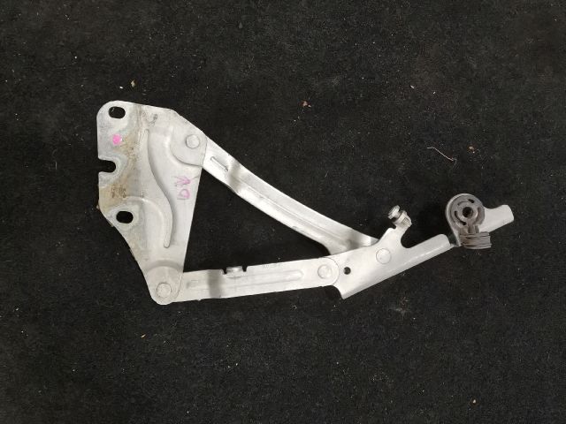 bontott VW GOLF PLUS Motorháztető Bal Zsanér