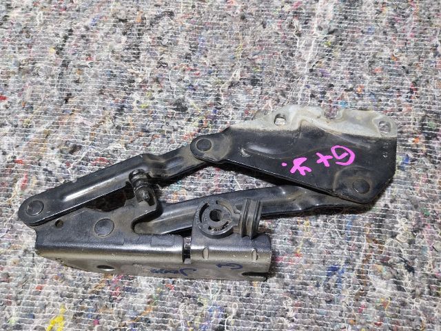 bontott VW GOLF PLUS Motorháztető Bal Zsanér