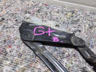 bontott VW GOLF PLUS Motorháztető Jobb Zsanér