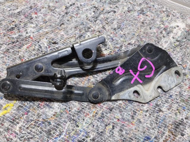 bontott VW GOLF PLUS Motorháztető Jobb Zsanér