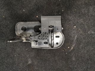 bontott VW GOLF PLUS Motorháztető Zárszerkezet