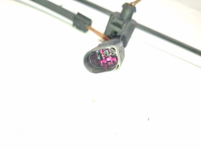 bontott VW GOLF PLUS Motorháztető Zárszerkezet