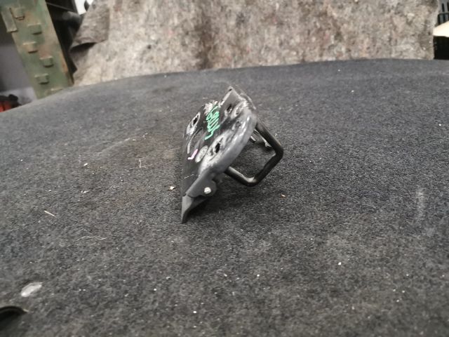 bontott VW GOLF PLUS Motorháztető Zárszerkezet