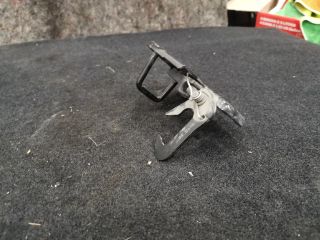 bontott VW GOLF PLUS Motorháztető Zárszerkezet