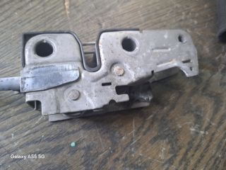 bontott VW GOLF PLUS Motorháztető Zárszerkezet