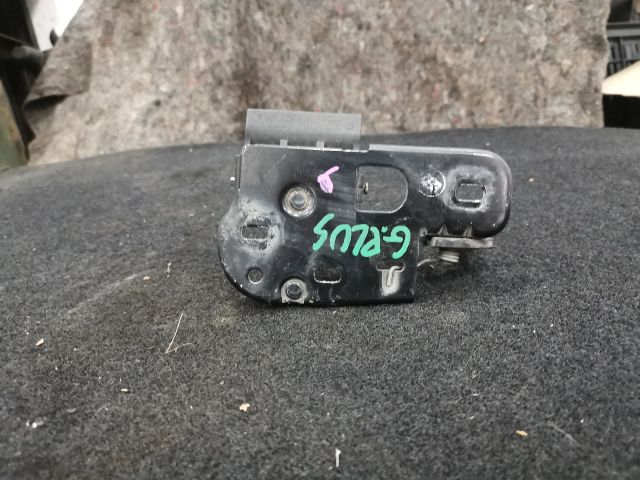 bontott VW GOLF PLUS Motorháztető Zárszerkezet