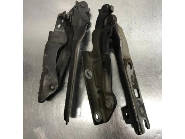 bontott VW GOLF PLUS Motorháztető Zsanér Pár