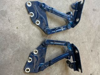 bontott VW GOLF PLUS Motorháztető Zsanér Pár