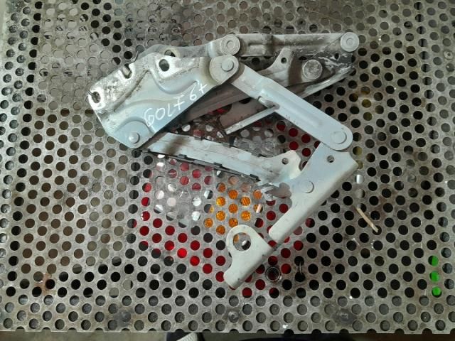 bontott VW GOLF PLUS Motorháztető Zsanér Pár