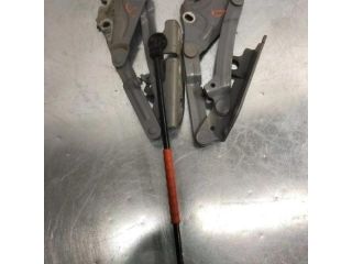 bontott VW GOLF PLUS Motorháztető Zsanér Pár