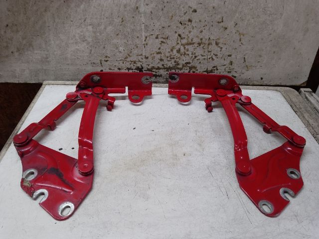 bontott VW GOLF PLUS Motorháztető Zsanér Pár