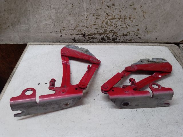 bontott VW GOLF PLUS Motorháztető Zsanér Pár