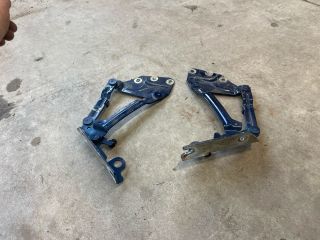 bontott VW GOLF PLUS Motorháztető Zsanér Pár