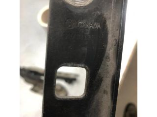 bontott VW GOLF PLUS Motorháztető Zsanér Pár