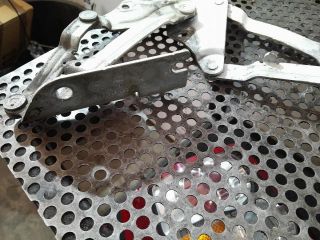 bontott VW GOLF PLUS Motorháztető Zsanér Pár