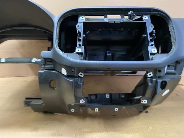 bontott VW GOLF PLUS Műszerfal Héj