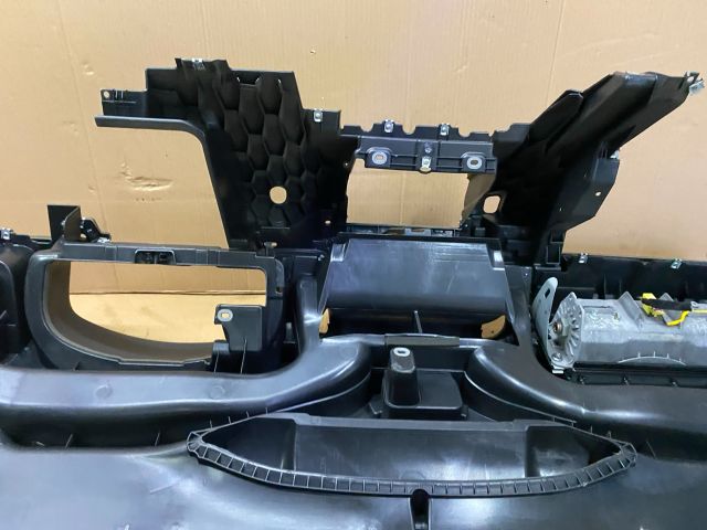 bontott VW GOLF PLUS Műszerfal Héj