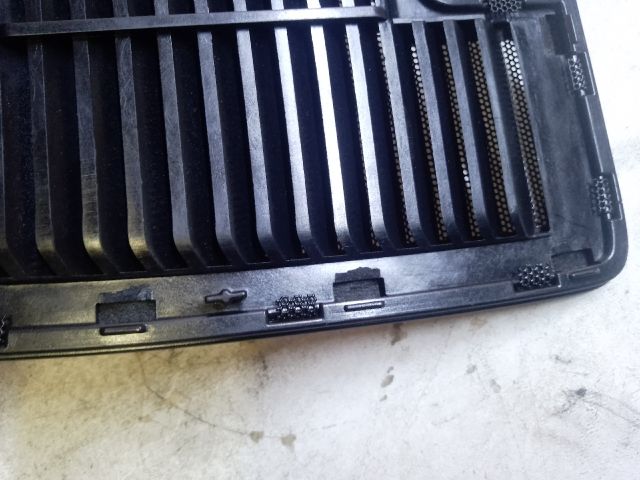 bontott VW GOLF PLUS Műszerfal Középső Hangszóró Burkolat