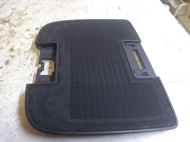 bontott VW GOLF PLUS Műszerfal Középső Hangszóró Burkolat