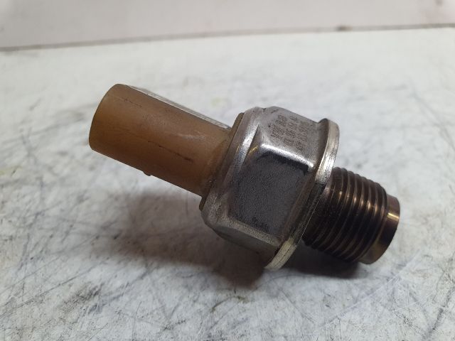 bontott VW GOLF PLUS Nyomásszabályzó Szelep