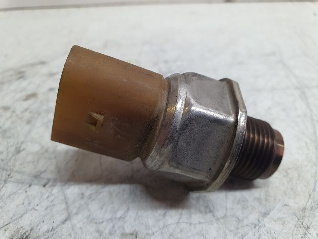 bontott VW GOLF PLUS Nyomásszabályzó Szelep