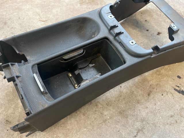 bontott VW GOLF PLUS Pohártartó