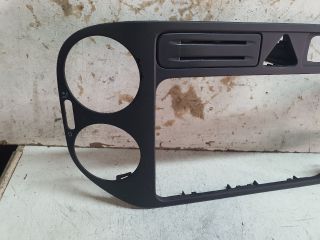 bontott VW GOLF PLUS Rádió / CD Keret