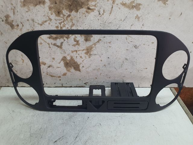 bontott VW GOLF PLUS Rádió / CD Keret