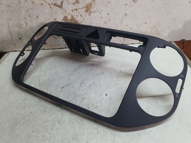 bontott VW GOLF PLUS Rádió / CD Keret