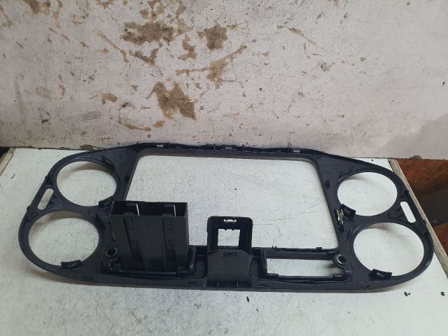 bontott VW GOLF PLUS Rádió / CD Keret