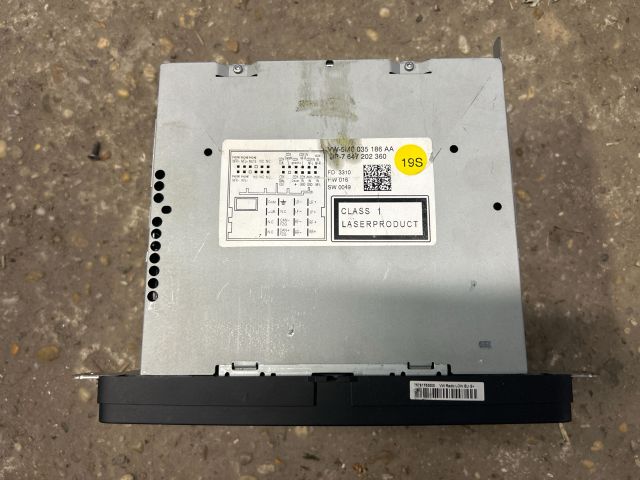 bontott VW GOLF PLUS Rádió / CD