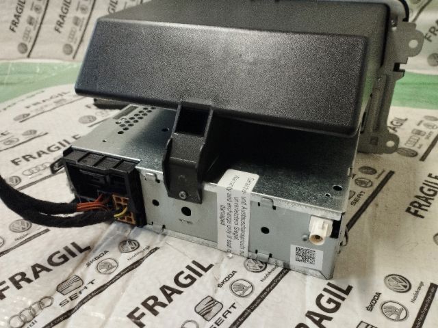 bontott VW GOLF PLUS Rádió / CD